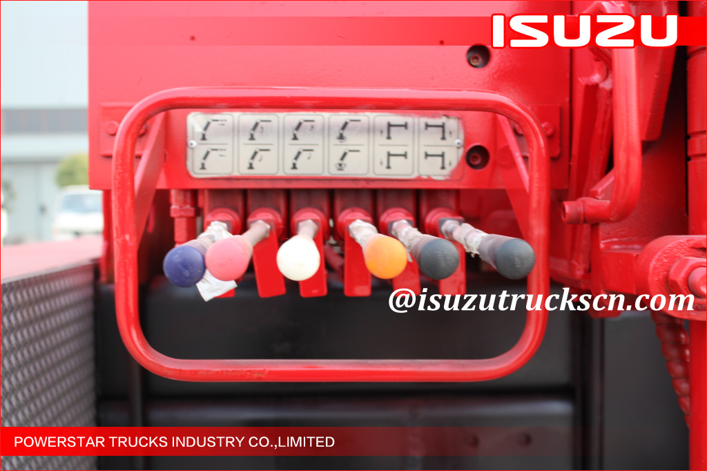 2015 Isuzu Lighting Veicolo dei vigili del fuoco di emergenza con autogru per LAOS