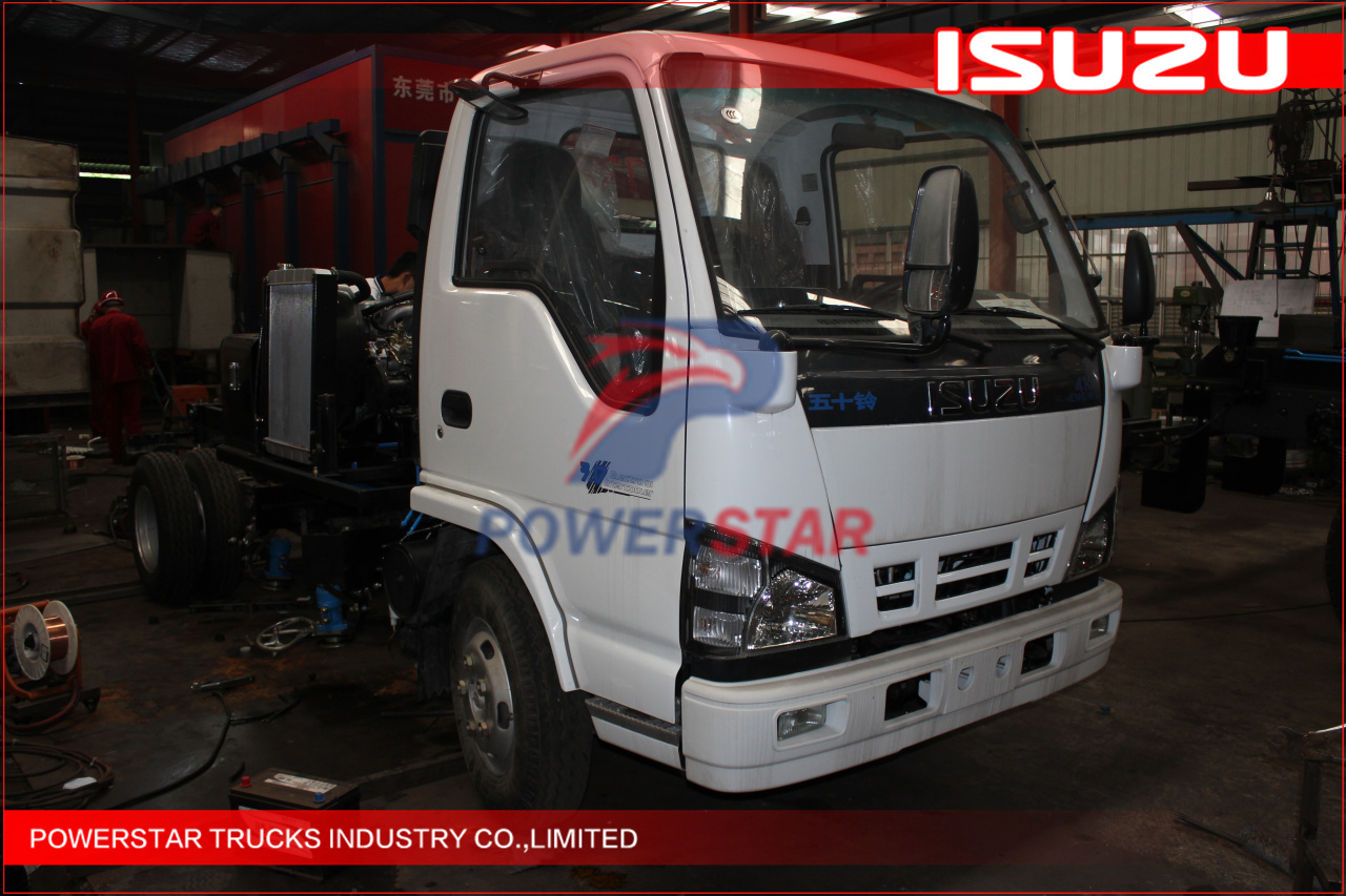 Spazzatrice stradale Isuzu 4x2 per strade pubbliche