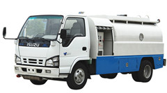 CAMION CISTERNA PER PETROLIO ISUZU