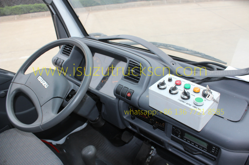  Garbage Compacting Truck Isuzu 4 CBM detail specification and pictures