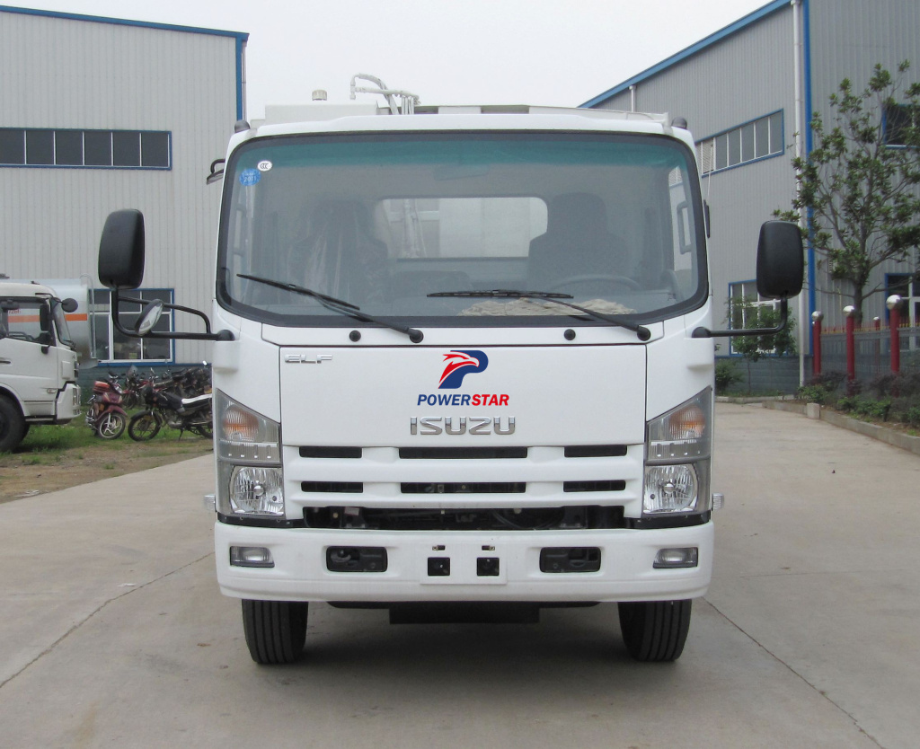 5tons / 8tons Trash Compactor Truck Isuzu