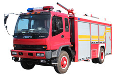 Camion dei vigili del fuoco Isuzu della schiuma dell'acqua della cabina singola dell'Armenia 4x2 5000L