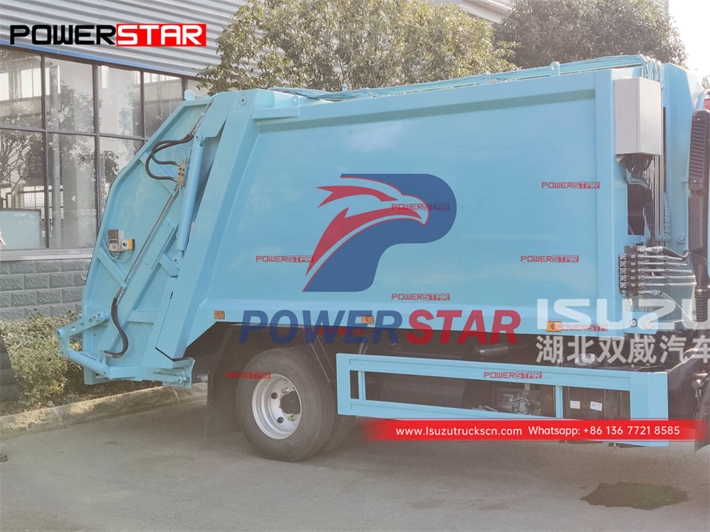 ISUZU 6 wheeler 5CBM trash compactor truck for sale