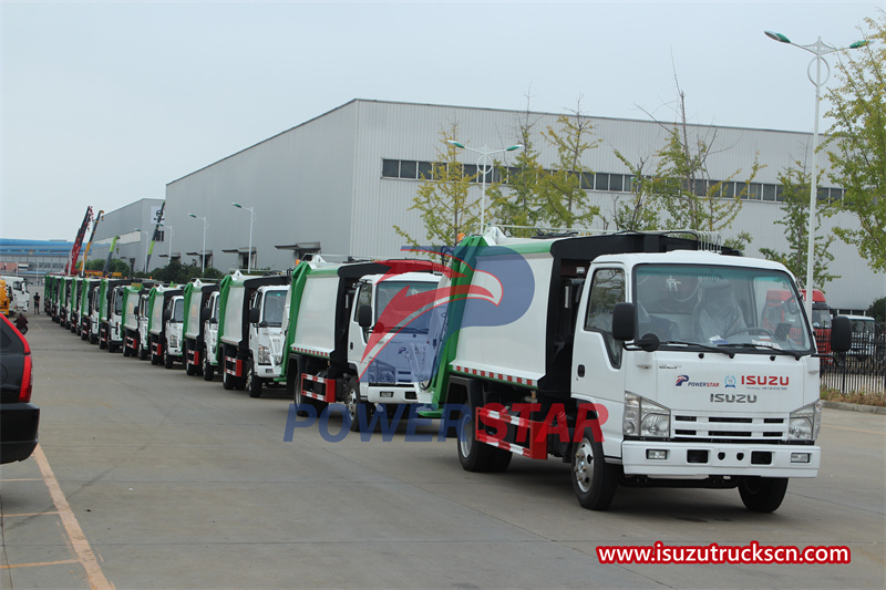 Camion compattatore di rifiuti Isuzu