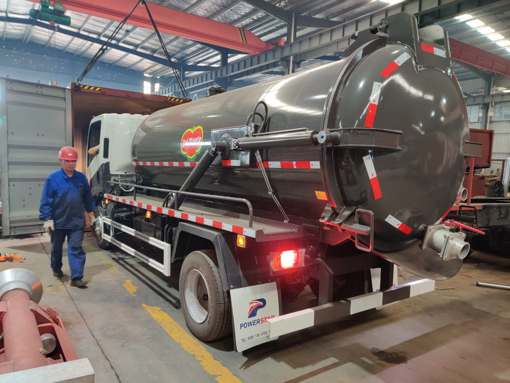 ISUZU NPR Sewage Dealing Tanker truck shipment case