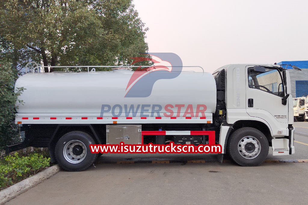 Camion cisterna per acqua potabile ISUZU GIGA 12000L in vendita