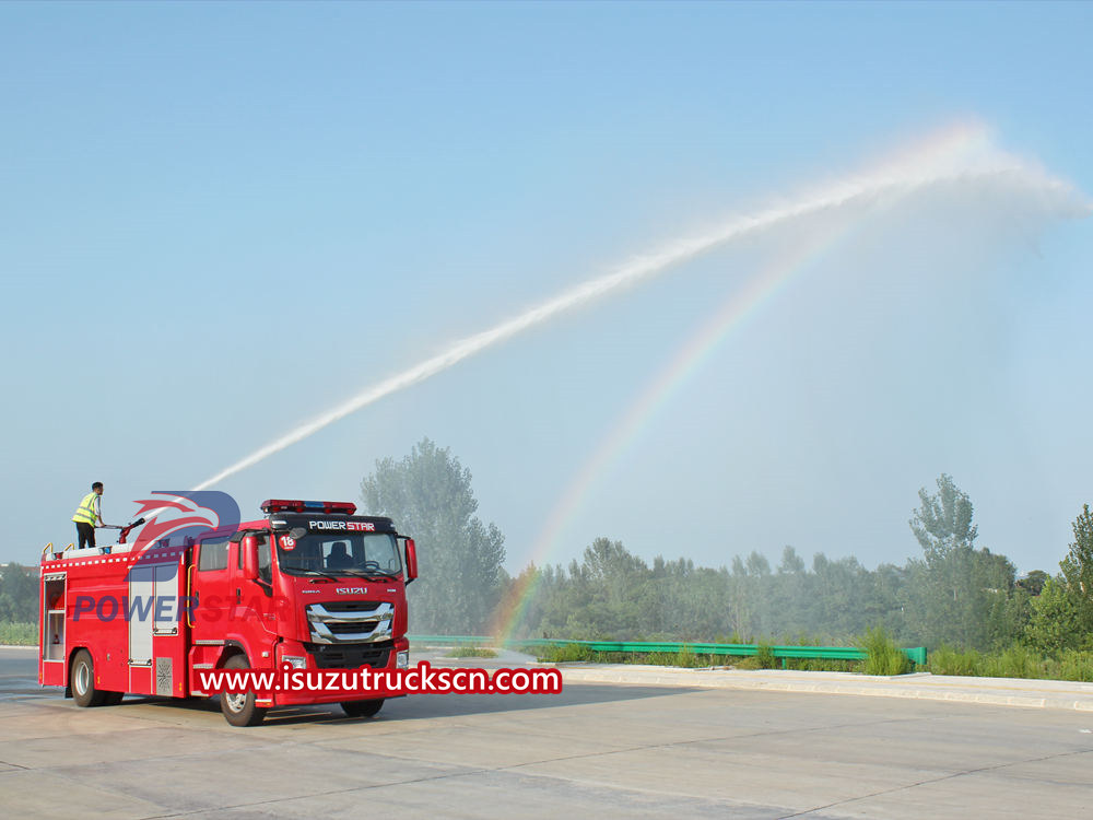 Tender antincendio Isuzu