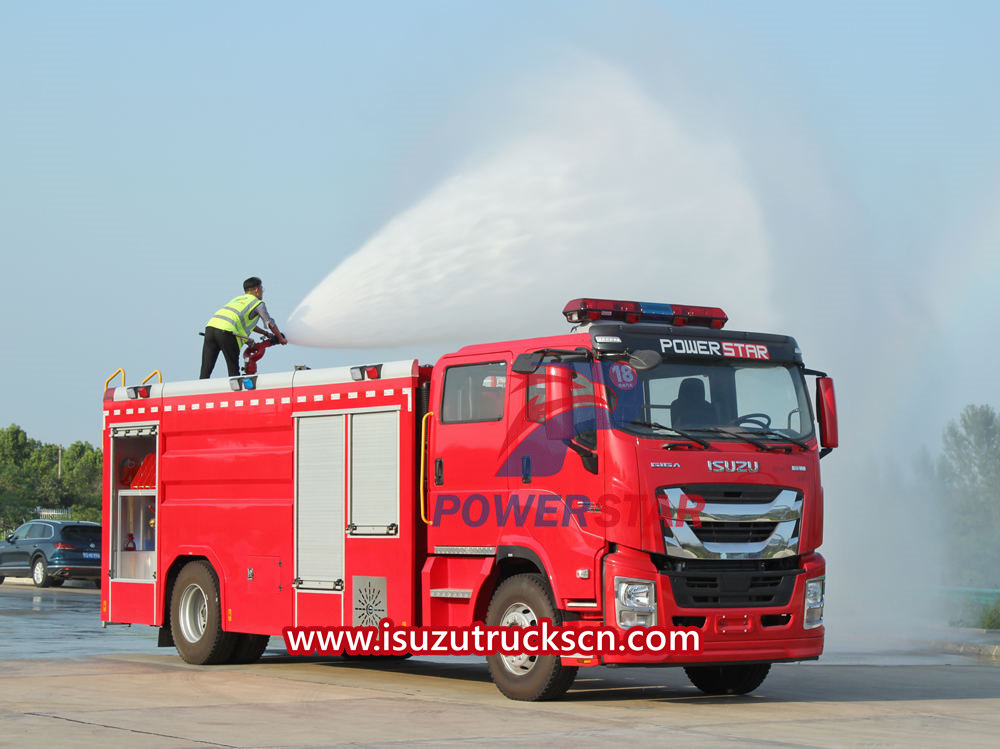 Camion dei pompieri Isuzu