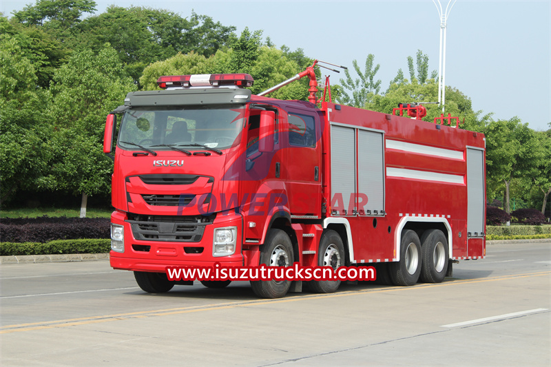 Isuzu Giga fire truck