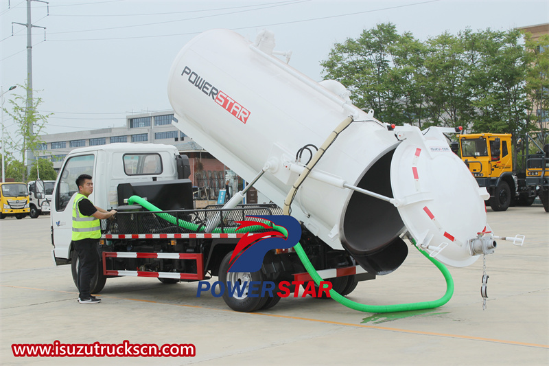 isuzu vacuum sewage truck