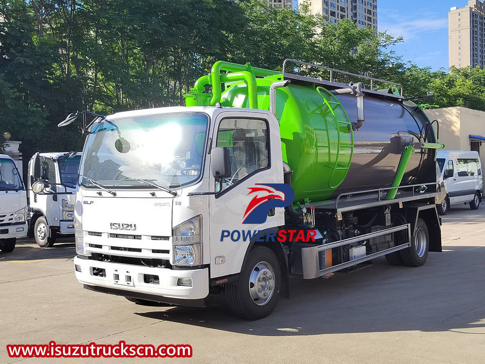 Camion con pompa per acque luride Isuzu