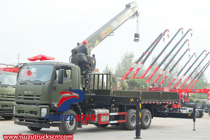 isuzu VC46 truck with palfinger crane