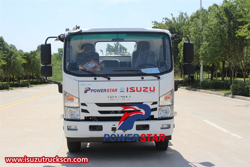 Isuzu 700P potable water tanker truck