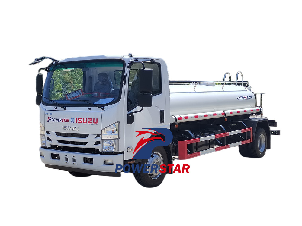 Isuzu NPR potable water service truck