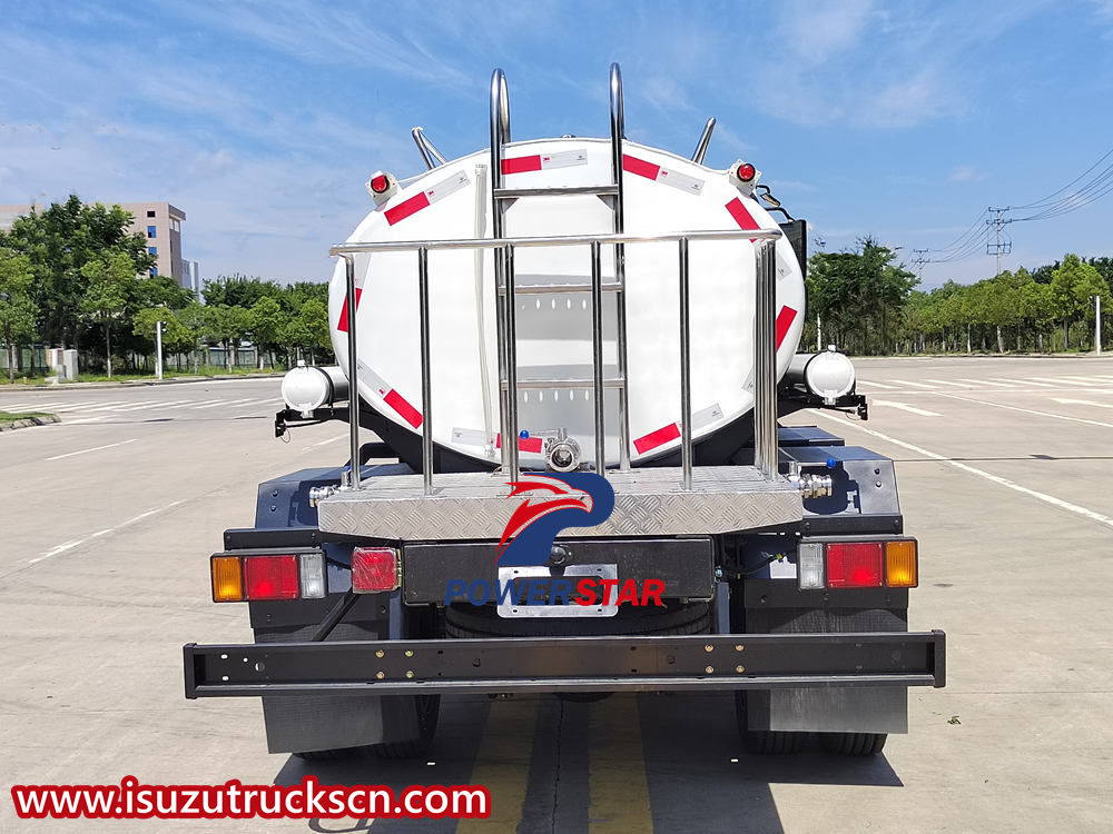 Camion irrigatore Isuzu