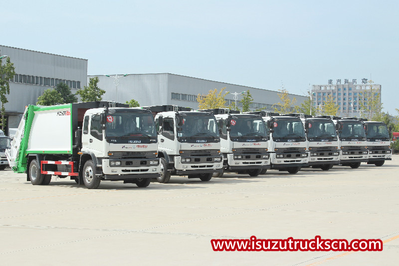 Vengono spediti 13 camion compattatori di rifiuti ISUZU FTR 16CBM
    