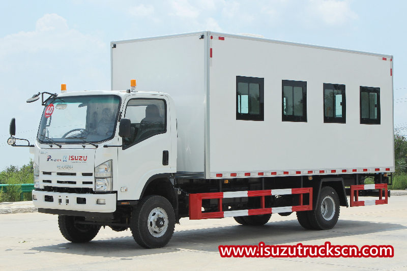 ISUZU 4 ruote fuoristrada Militare Offroad Soldier Carrier Truck
    