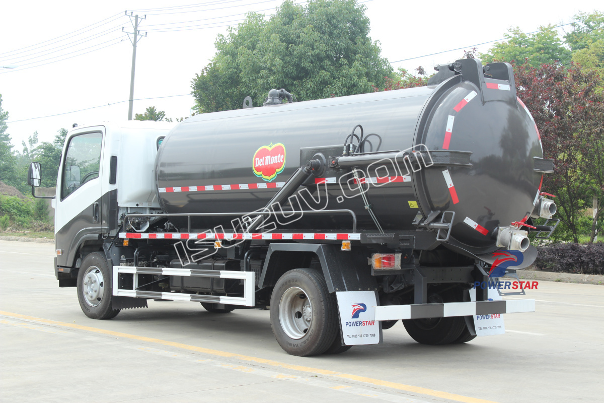 Camion cisterna di aspirazione delle acque luride di Isuzu NPR con la pompa ad acqua 65QA 50/110A
    