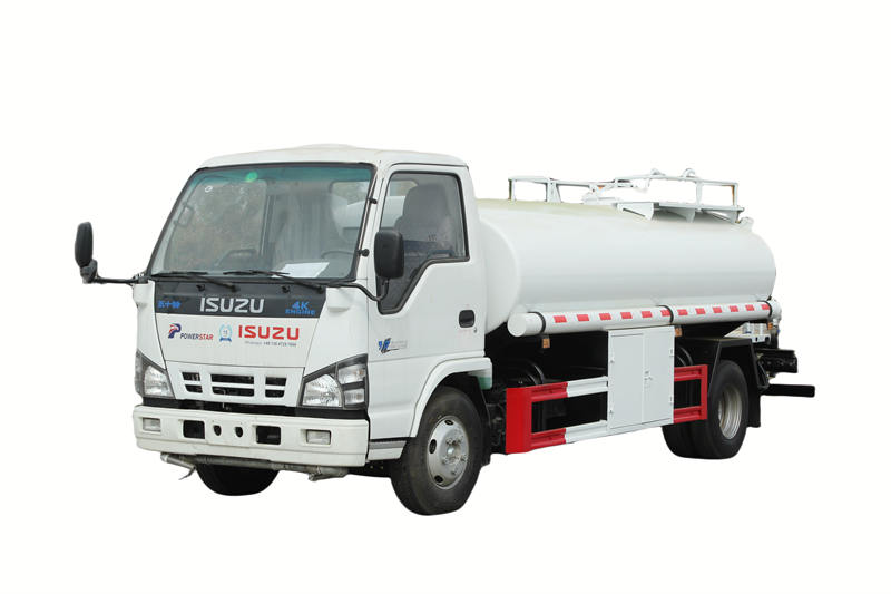 Test per camion cisterna per acqua in acciaio inossidabile ISUZU 5000L per uso alimentare
    