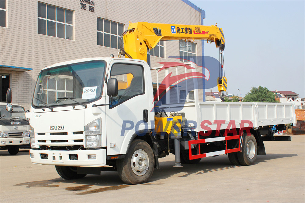 Procedure operative del camion con gru Isuzu Cargo
    