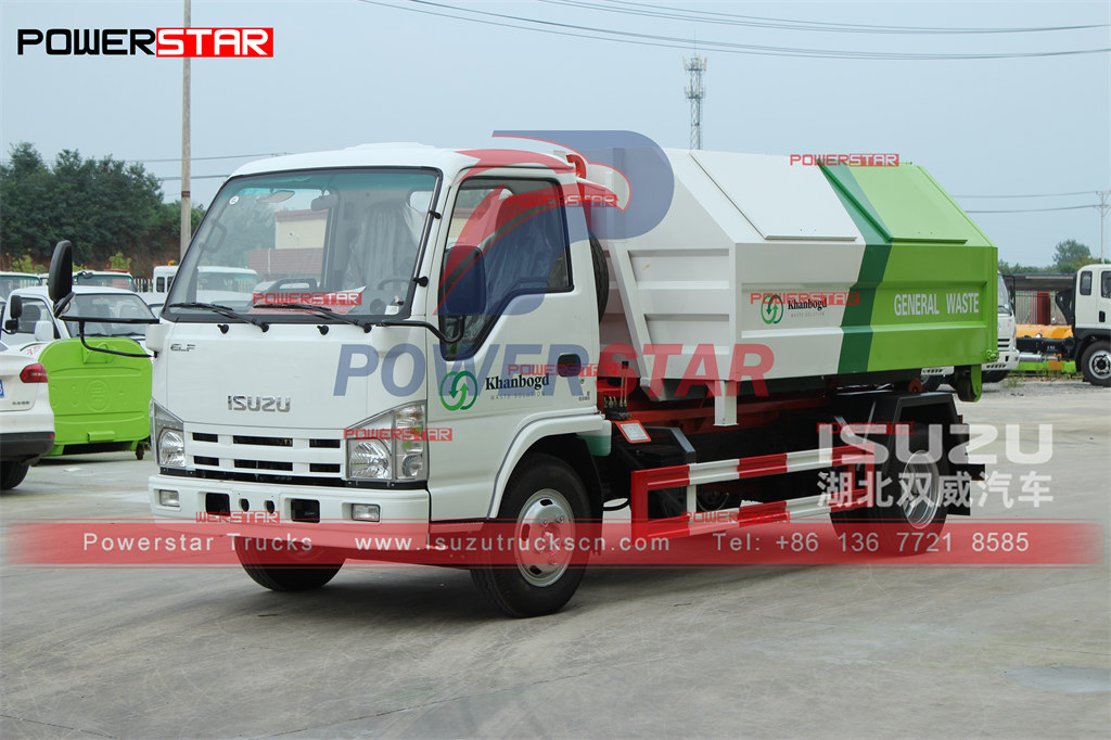 Esportazione di camion della spazzatura ISUZU mini ELF 5cbm con scarrabile in Mongolia dal porto di Erenhot
    