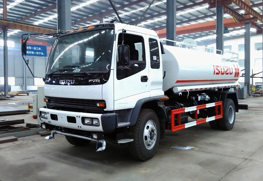 Autocarro irrigatore Isuzu FVR FTR Water Bowser Autocisterna giapponese con cisterna per l'acqua
    