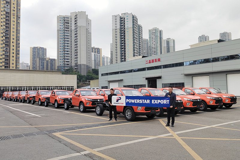 100 camioncini Isuzu diesel a trazione integrale vengono esportati in Etiopia